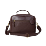 Bolsa masculina de couro legítimo Victor By Tascheers com design estruturado, alças reforçadas e acabamento artesanal de alto padrão.