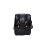 Necessaire de couro legítimo Dani Monocromática By Tascheers com acabamento unificado em uma só cor, fechamento em zíper e formato compacto estruturado.