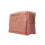 Necessaire de couro legítimo Jussara Grande By Tascheers com amplo espaço interno, formato estruturado maxi, fechamento em zíper e acabamento artesanal de alto padrão.