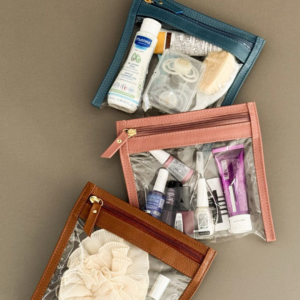 Organizador de couro legítimo Luma Pequeno By Tascheers com fechamento em zíper, formato compacto estruturado e acabamento artesanal premium.