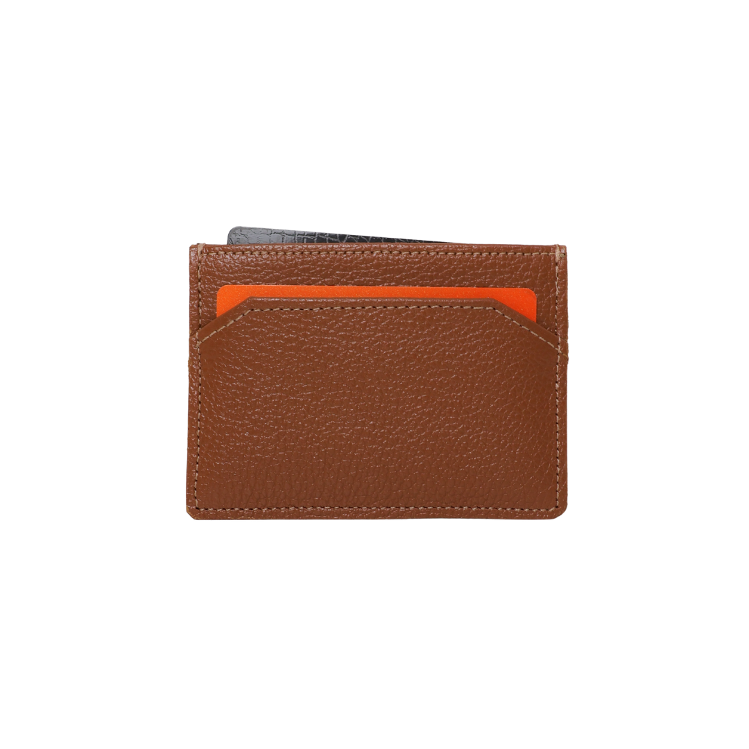 porta-cartao-cris Porta cartão de couro legítimo Cris By Tascheers com formato slim pocket, múltiplos compartimentos e acabamento artesanal costurado à mão.